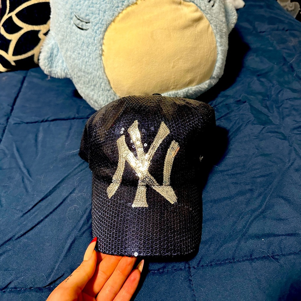 Unique Yankees glitter baseball womens cap